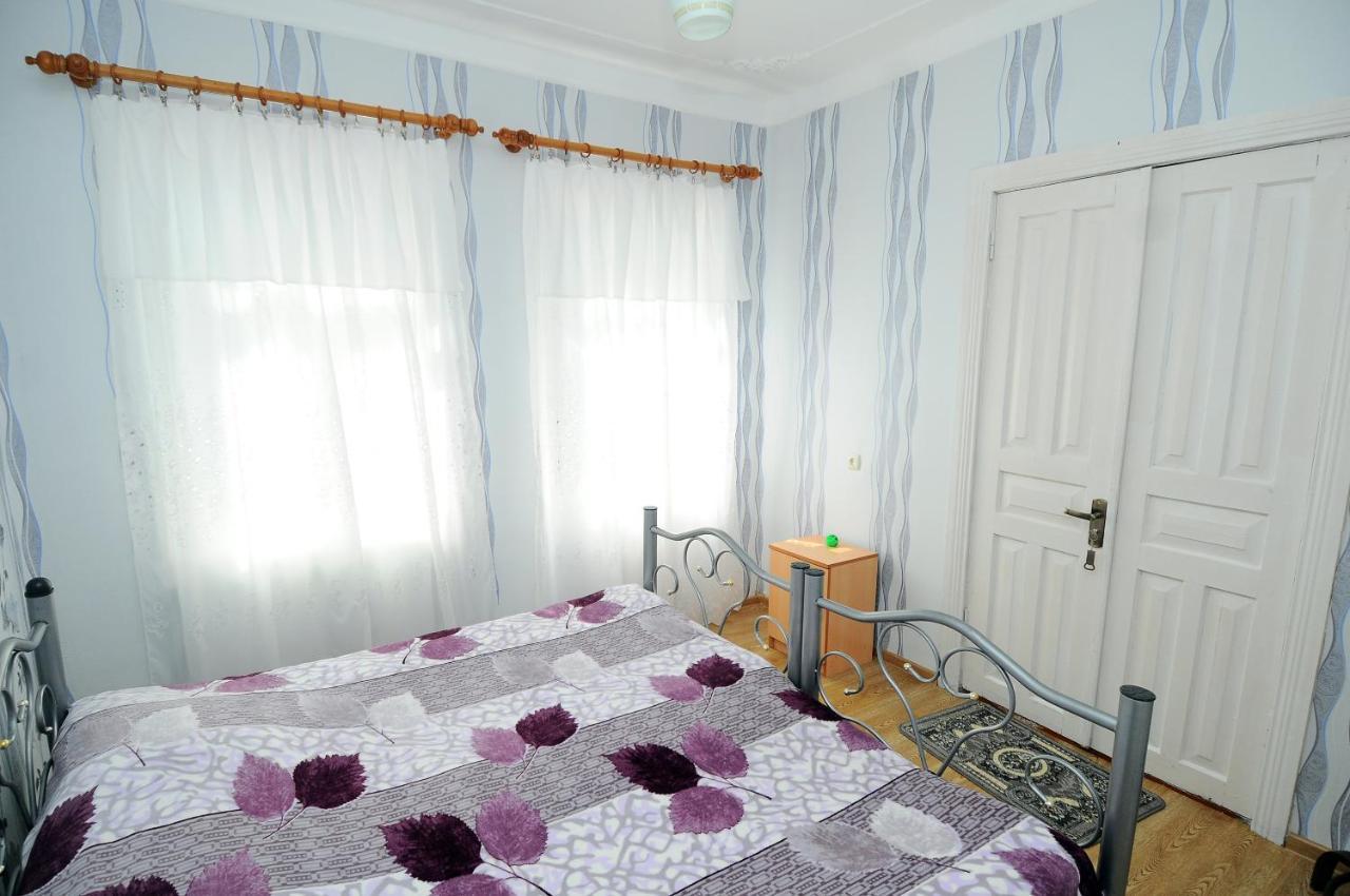 Guest House Darejani Kutaisi Eksteriør bilde