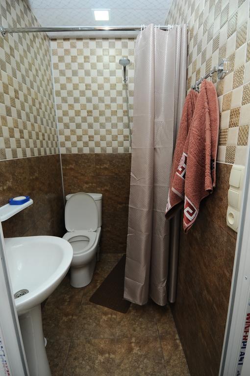 Guest House Darejani Kutaisi Eksteriør bilde
